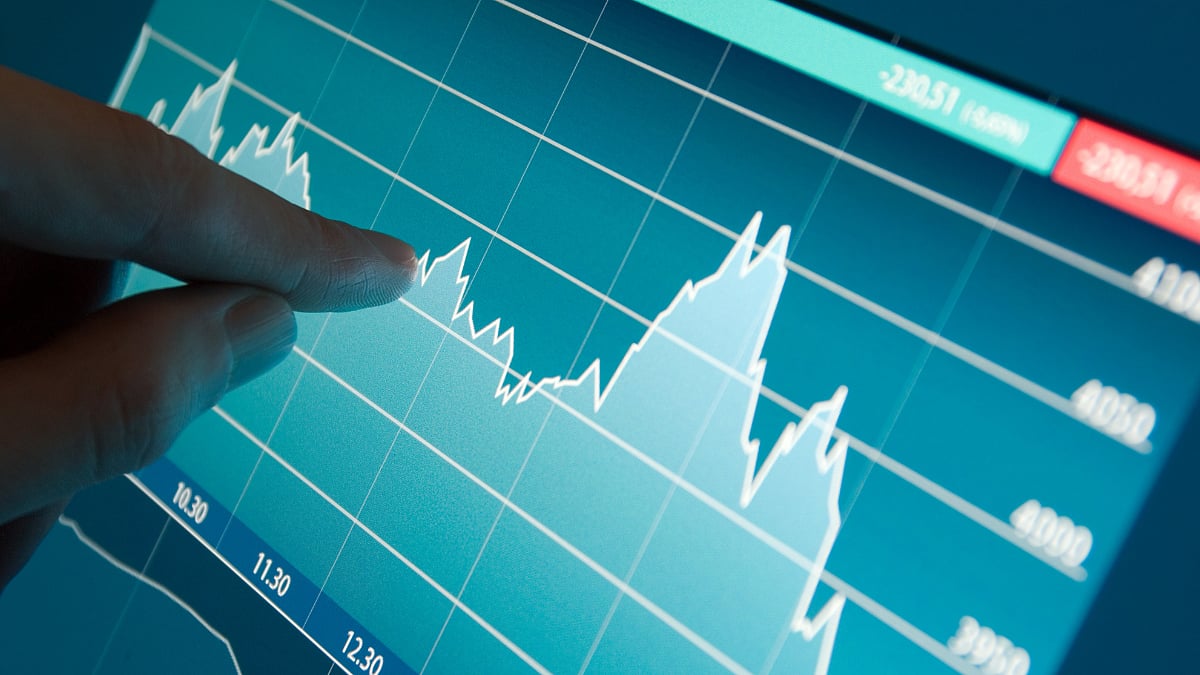 FTSE 100 Declines By Over 1%; British Index Down Despite Rate Cut By Bank Of England